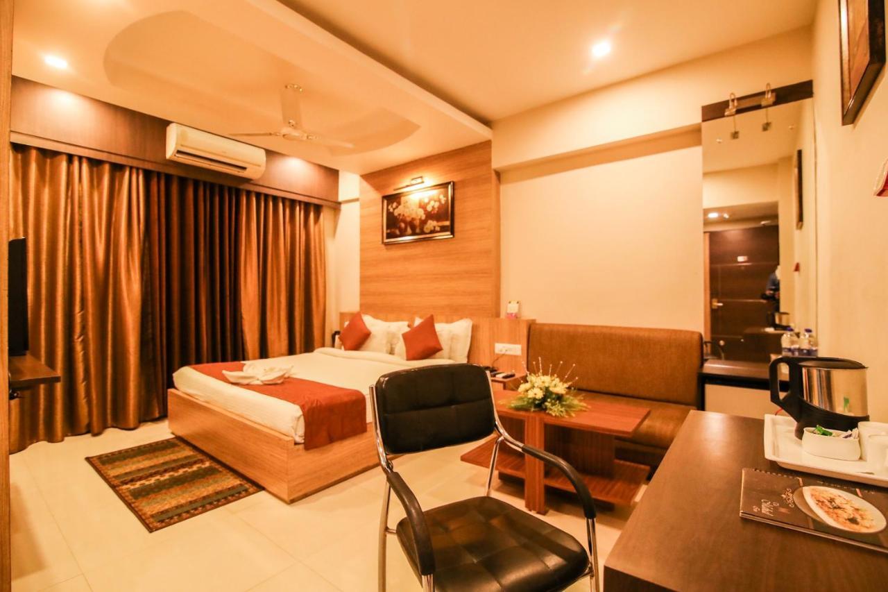 The Mahal Inn Jamshedpur Exteriör bild