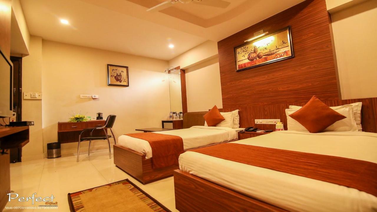 The Mahal Inn Jamshedpur Exteriör bild
