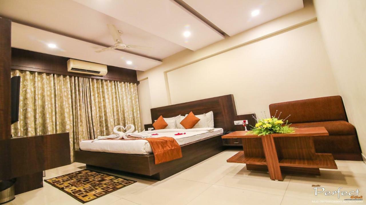 The Mahal Inn Jamshedpur Exteriör bild